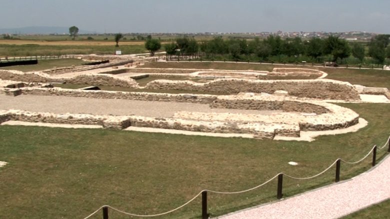 Rritet numri i qytetarëve që e vizitojnë parkun arkeologjik Ulpiana (Video)