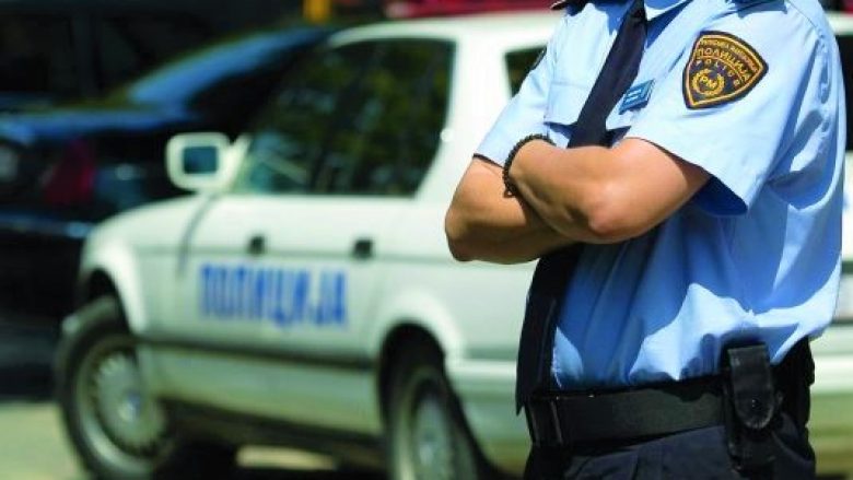 Todev: Nuk ka uniforma të mjaftueshme për policët në Maqedoni
