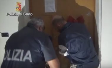 Dyzet euro për seks me prostituta e transgjinorë, arrestohet kapoja shqiptar i rrjetit (Video)