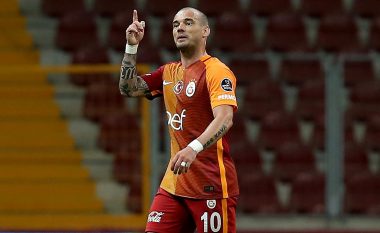 Zyrtare: Galatasaray e largon Sneijderin, nuk guxon të bashkohet me asnjë klub turk për tri vite