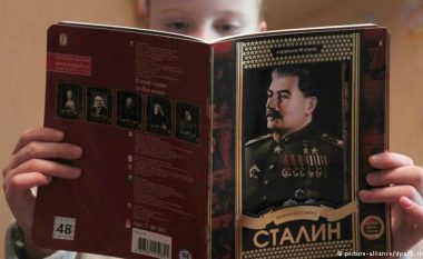Në Rusi ndalohen librat që tregojnë të vërtetën për Stalinin