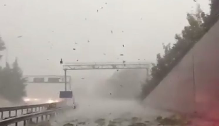 Stuhi e fuqishme në Stamboll, të lënduar dhe dëme materiale (Video)