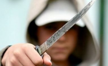 Përleshje mes disa të miturve në Obiliq, përdoren edhe thikat