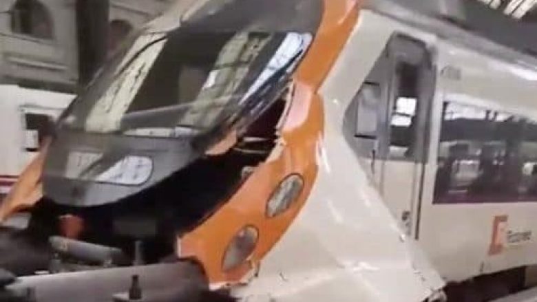 Treni përplaset në stacion, 48 të plagosur në Barcelonë (Video)