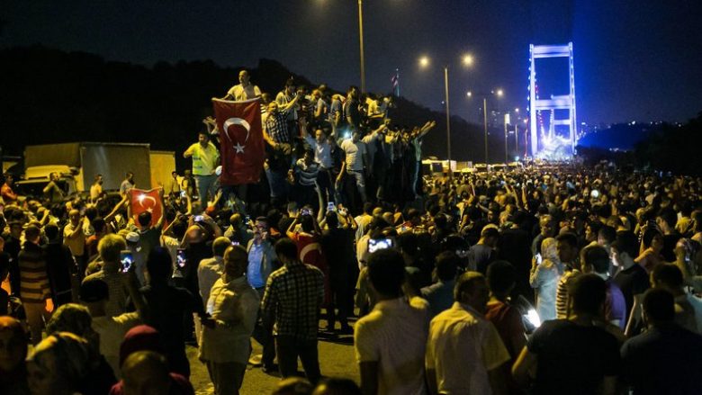 Turqia do ta vazhdojë gjendjen e jashtëzakonshme