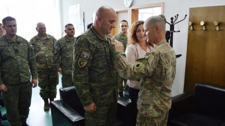 Gjeneral brigade Enver Cikaqi nderohet me Medalje nga guvernatori i Ohajos