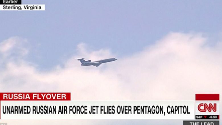Aeroplani spiun rus fluturon mbi Pentagonin, CIA-n dhe klubin e Trumpit (Video)