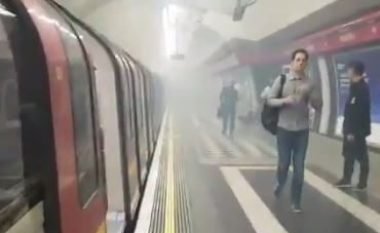 Panik në Londër: Evakuohet stacioni i metrosë pas një “shpërthimi”, derisa tymi ka mbuluar gjithë atë zonë (Video)