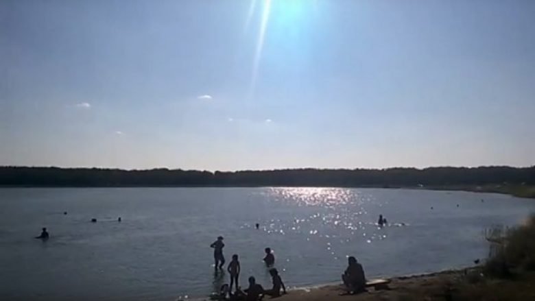 Liqeni i cili për një shekull i takonte Rusisë, përnjëherë është bërë i Kazakistanit (Foto/Video)