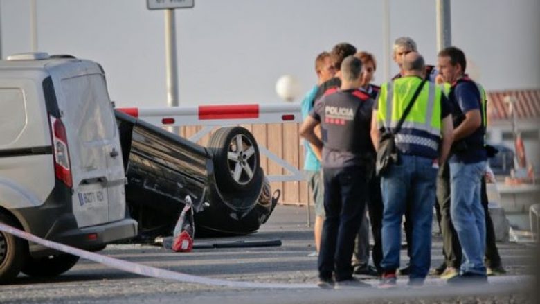 Britaniku xhiron vrasjen e njërit nga sulmuesit në Kataloni (Foto)