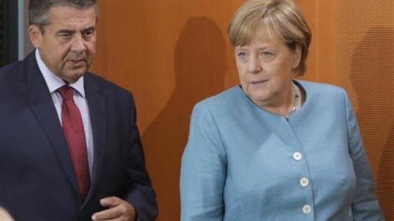Gabriel akuzon Erdogan për përzierje në punët e brendshme të Gjermanisë