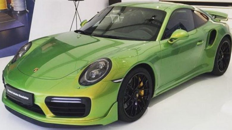 Ngjyra e kësaj Porsche është më e shtrenjtë sesa vetura, dhe përdoret në vetëm pesë vetura gjatë një viti (Foto)