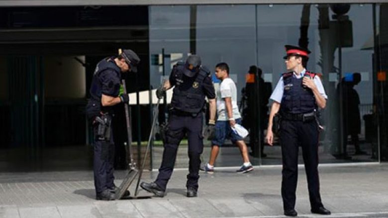 Spanjë, rriten masat e sigurisë pas sulmeve