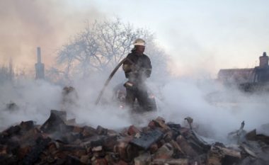 Dy të plagosur nga një shpërthim në qendër të Kievit