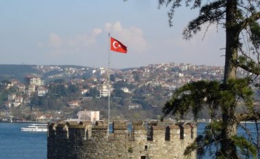 Turqia shkarkon edhe disa qindra zyrtarë shtetërorë