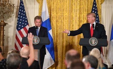 Trump ngatërron gazetaret finlandeze gjatë konferencës për shtyp (Foto/Video)
