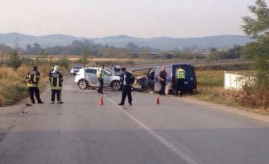 Një i vdekur e katër të lënduar rëndë në një aksident trafiku në Sibovc