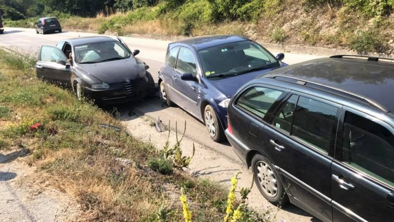 Aksident zinxhiror në afërsi të Kërçovës (Foto)