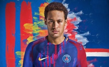 Neymar pritet të fluturojë nga Kina në Paris