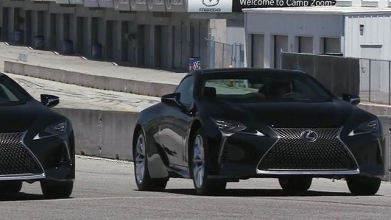 Gara ndërmjet tri modeleve më të mira nga Lexus (Video)