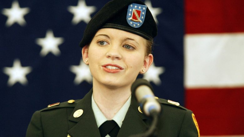 Të vërtetat për luftën e Irakut: Si u trillua rrëfimi për ushtaren Jessica Lynch?