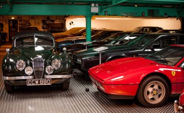 Koleksionit prej 350 makinave klasike, ia shton edhe disa që kapin vlerën e tetë milionë eurove (Foto)