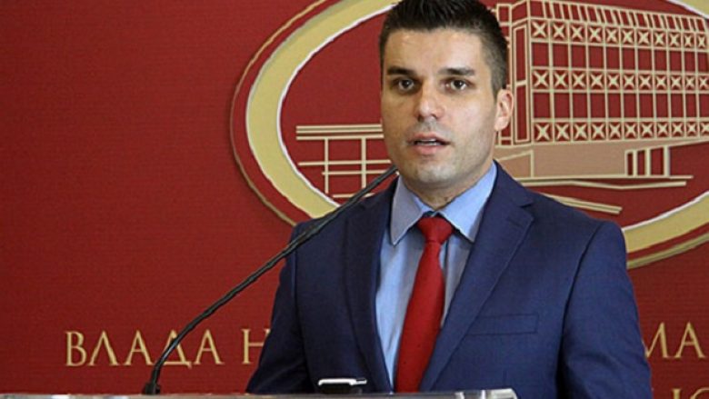Nikollovski: Shteti nuk paguan borxhet e kompanive, por drejtpërdrejt do t’i dëmshpërblej vreshtarët