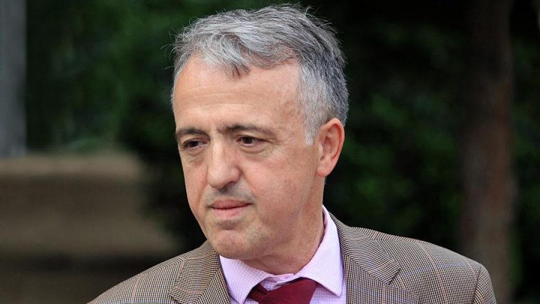 Ish-ambasadori Hamiti: Ndërkombëtarët ende s’i dënuan deklaratat e Vuçiqit për Reçakun