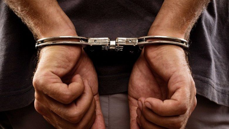Arrestohet një person i dyshuar për “kontrabandë me mallra ”