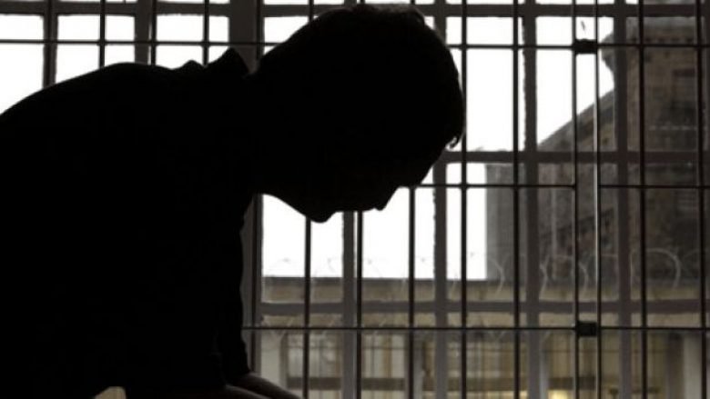 Keqpërdori seksualisht një vajzë 13 vjeçare, gjykata ia ashpërson dënimin nga 6 në 10 vjet burg
