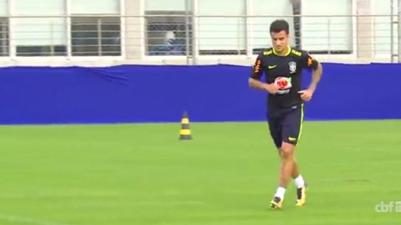 Coutinho stërvitet me Brazilin, duket në top formë (Foto/Video)