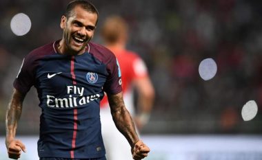 Dani Alves si lojtar i lirë mund të vesh fanellën e Cityt