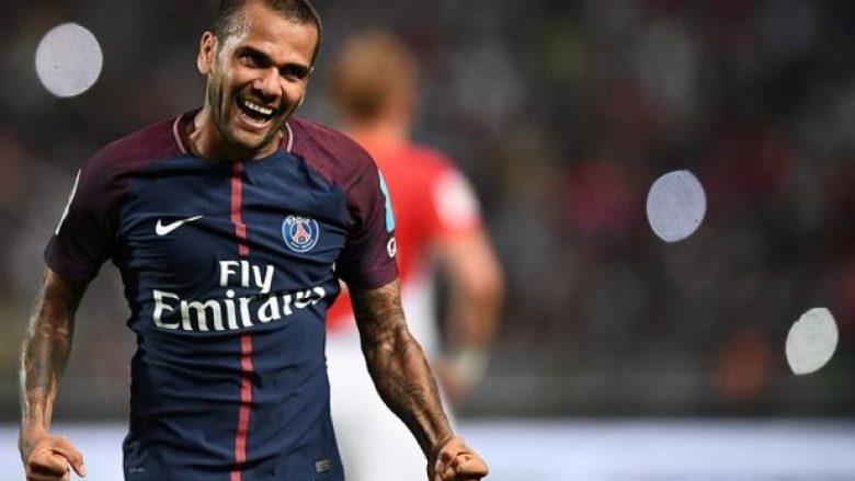 Dani Alves si lojtar i lirë mund të vesh fanellën e Cityt