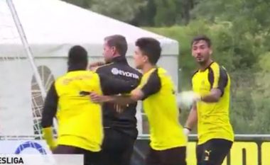 Dembele e ‘kopjon’ Neymarin, kacafytje me shokun e skuadrës – Francezi shihet alternativë e Barcelonës për sulmin (Video)