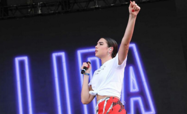 Dua Lipa shkëlqen plot stil në Japoni (Foto)