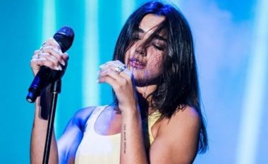 Dua Lipa po vazhdon turin aziatik, radhën e ka Indonezia (Foto)