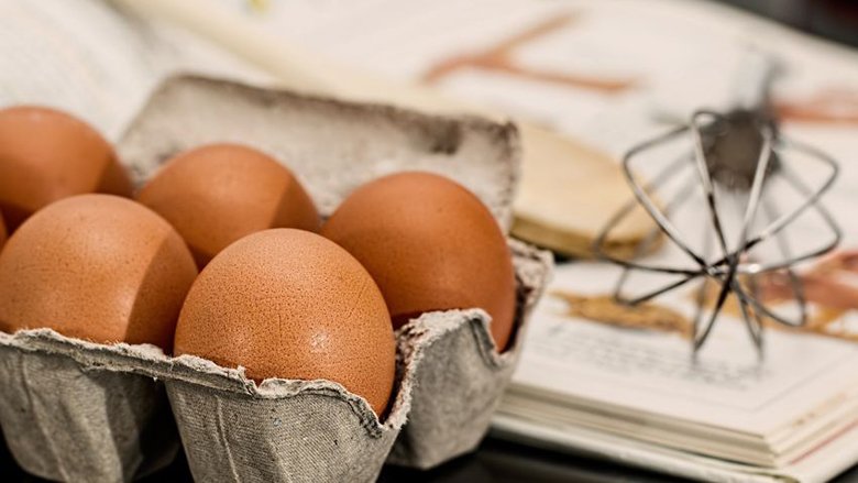 Mbani gabimisht vezët: Kjo është pozita në të cilën patjetër duhet të qëndrojnë në frigorifer