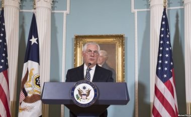 Tillerson rrit presionin mbi Pakistanin