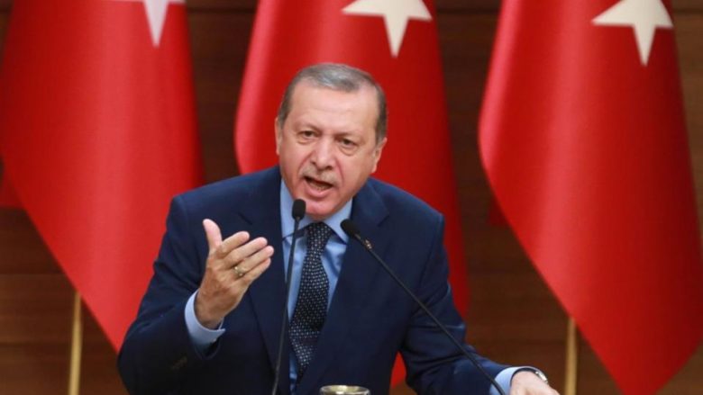 Erdogan, thirrje turqve në Gjermani: Mos e votoni Angela Merkel