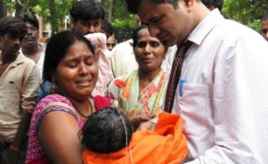 60 fëmijë vdesin në një spital në Indi, pasi iu ndërpritet furnizimi me oksigjen