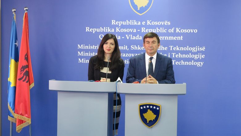 Bajrami dhe ministrja Karabina flasin për sistemin arsimor në Kosovë e Shqipëri