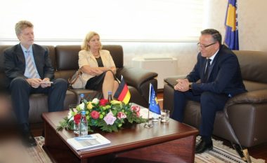 Ambasadorja e Gjermanisë vizitoi BQK-në, flasin për sektorin financiar në Kosovë