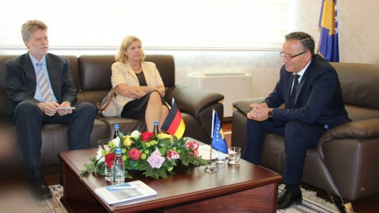 Ambasadorja e Gjermanisë vizitoi BQK-në, flasin për sektorin financiar në Kosovë