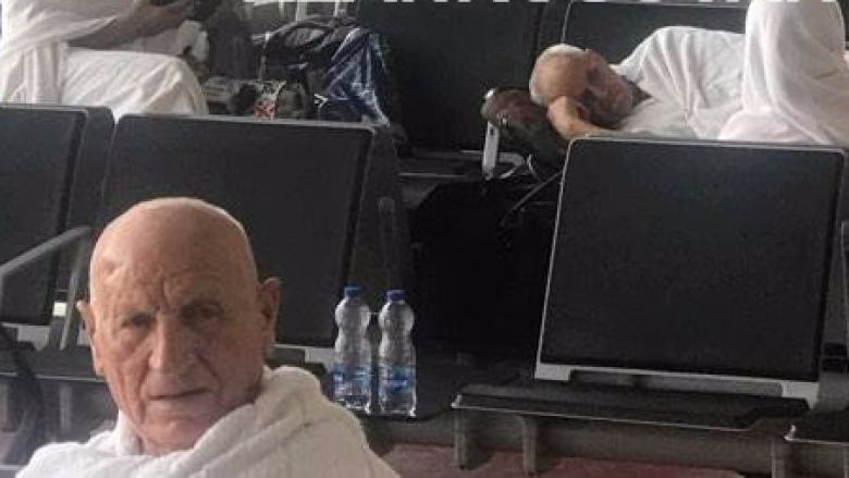 Aeroporti sqaron vonesat e haxhilerëve kosovarë për të shkuar në Mekë