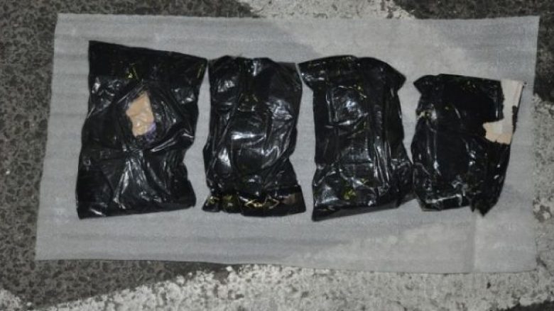 Gjatë gjykimit në Gjermani, kosovarit i gjendet drogë e fshehur në këpucë