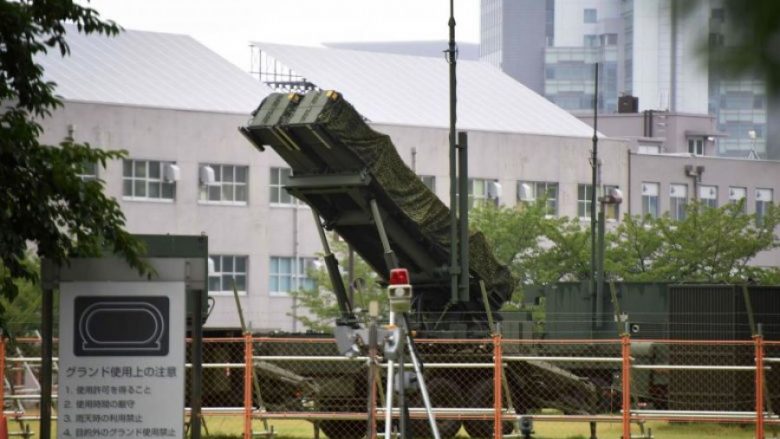 Japonia përgatitet për luftë, dislokon sistemin anti-raketor