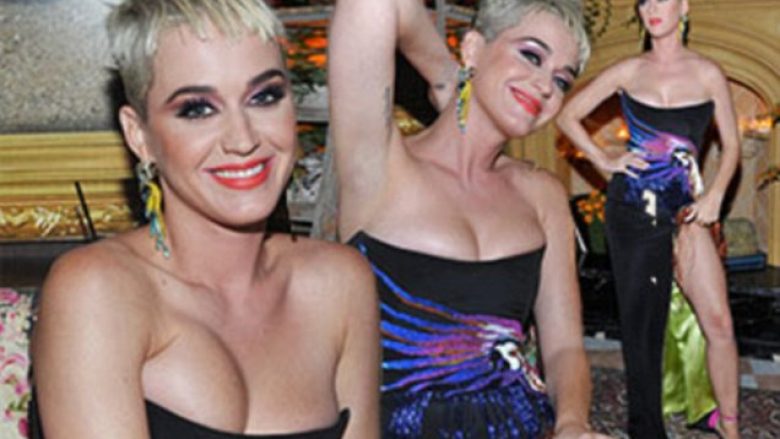 Katy Perry vë në pah këmbët e tonifikuara (Foto)