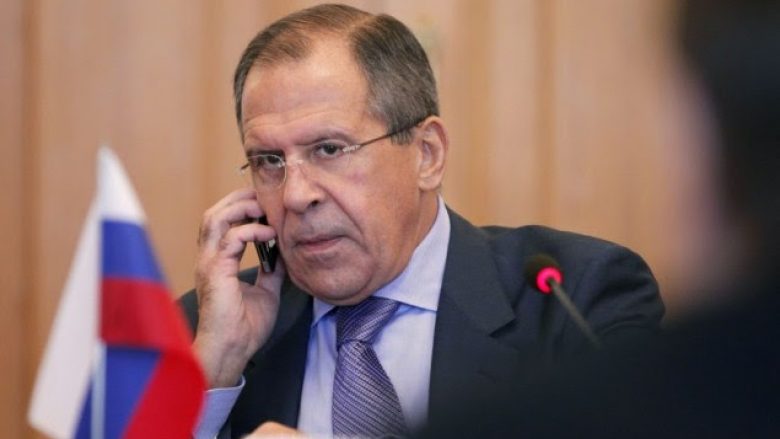 Lavrov: Ndryshimet kushtetuese u bënë me kërcënime dhe blerje të deputetëve