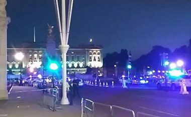 Sulm tjetër me thikë ndaj policisë, kësaj radhe në Londër (Foto/Video)