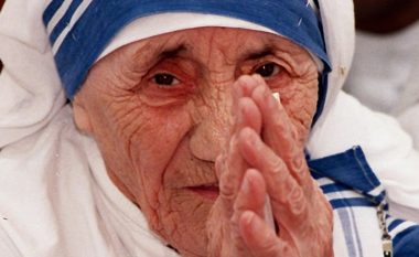 Ditëlindja e të Shenjtës Nënë Tereza, kujtimet për të (Video)
